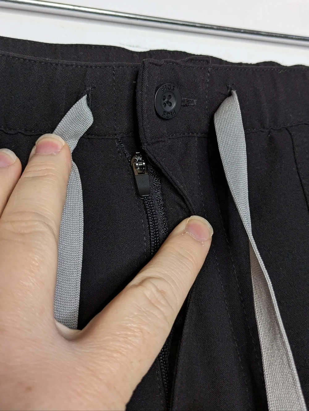 Figs Black Cairo Cargo Zip Up Drawstring Scrub Pant M